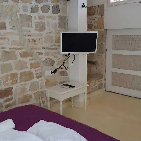 Eski Tas فندق 2*