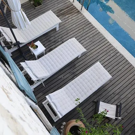 Szálloda Eski Tas Çeşme