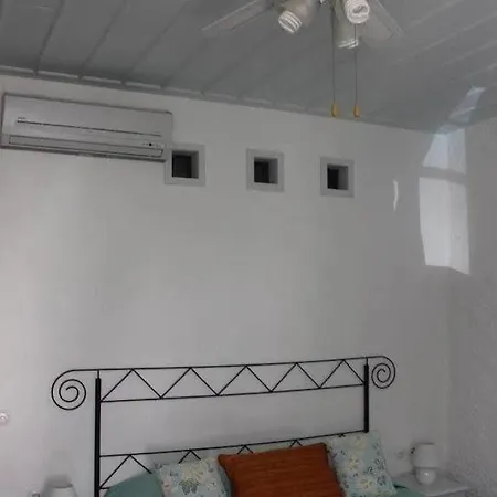 Eski Tas فندق Çeşme